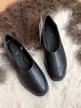 Uniqlo Black Women's Square Flat Loafers